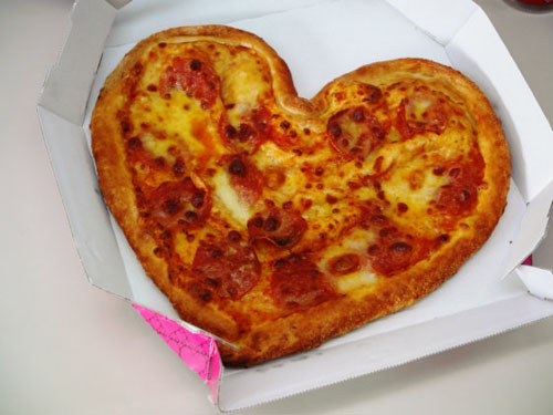San Valentín en Domino’s Pizza Japan: Pizza con forma de Corazón