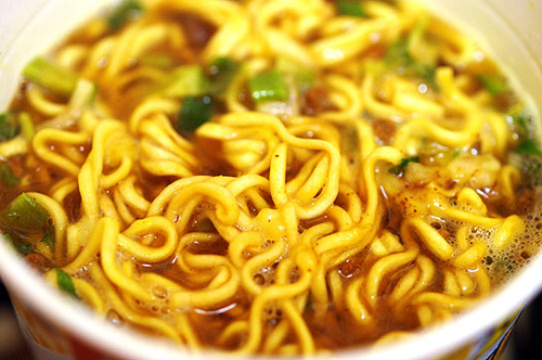 Combini Lovers: Ramen de Curry a los 4 Quesos