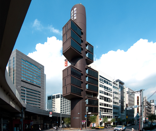 El edificio "metabolista"; Shizuoka Press and Broadcasting Center