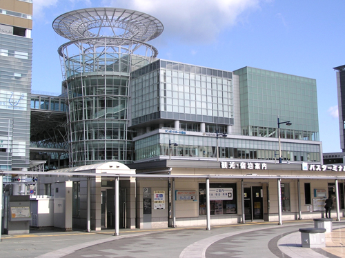 El edificio "galáctico" de Takamatsu