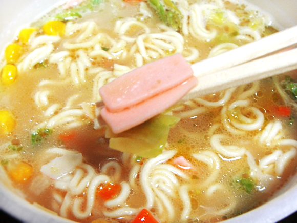 Combini Lovers: Ramen Chanpon Naruto. Receta de Nagasaki