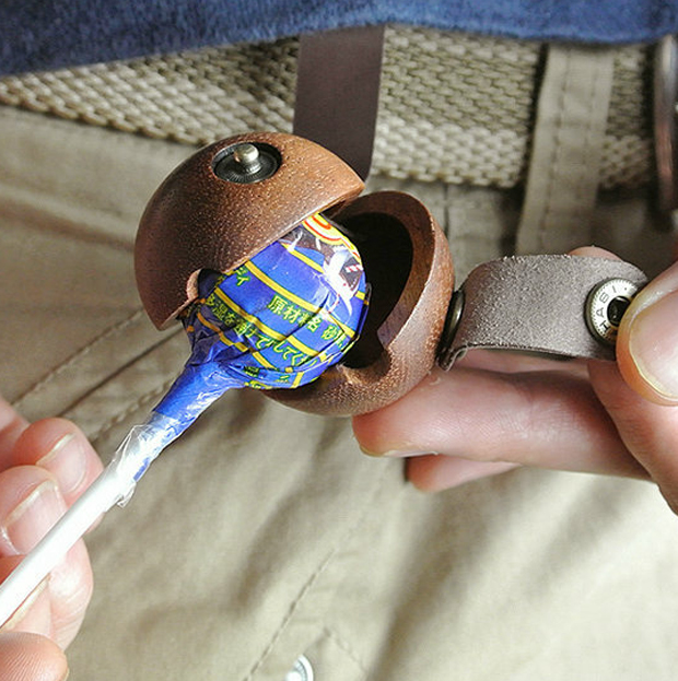 Lo último en Japón; Fundas de madera y cuero para los Chupa Chups