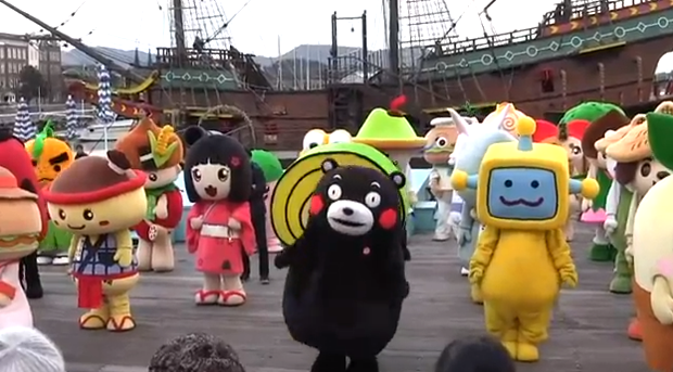 Record Guinness; 141 mascotas kawaii bailando a la vez!