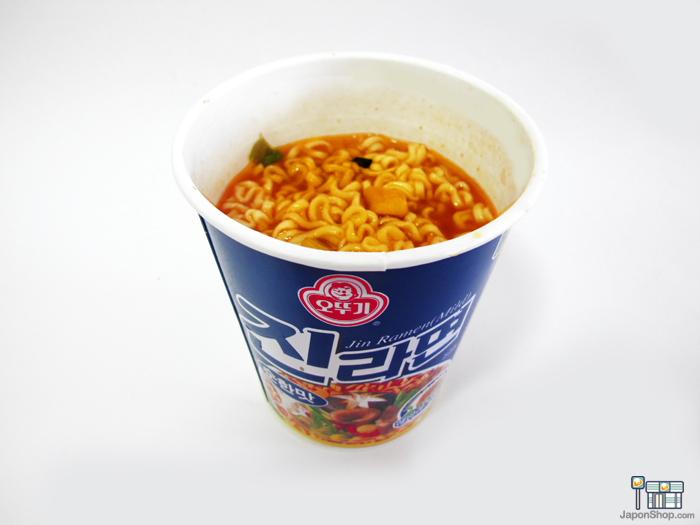 Combini Lovers Review: Ramen Coreanos de Carne Jin Blue Cup