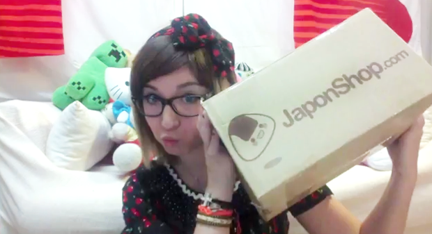 Bella realiza una nueva “Video Reseña” Edición Halloween de su pedido en JaponShop.com