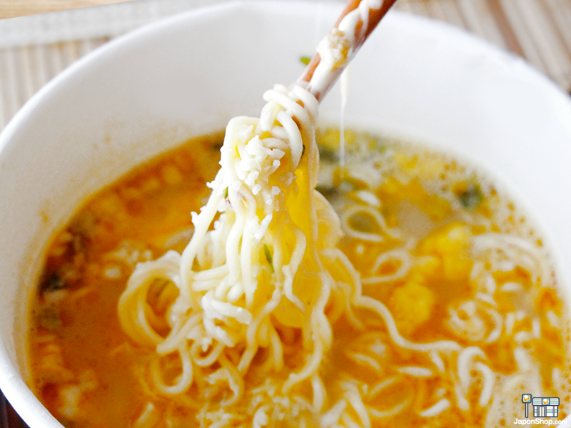 Probamos el Ramen de Pollo con Queso Rallado