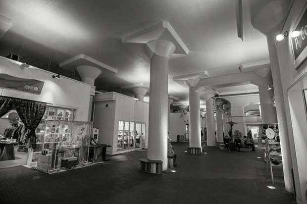 galeria-comercial-bajo-puente-tren-tokyo-japonshop05